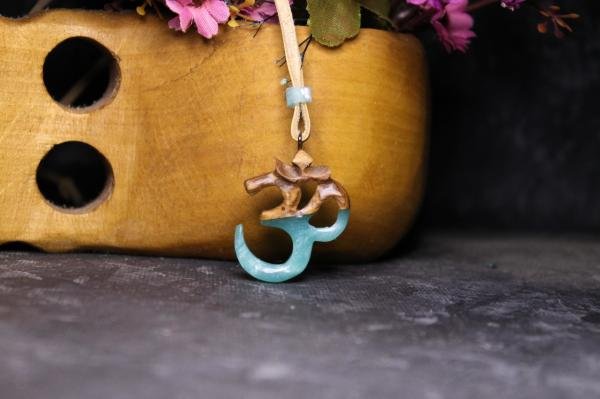 Om (AUM)