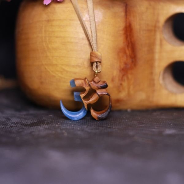 Om (AUM)