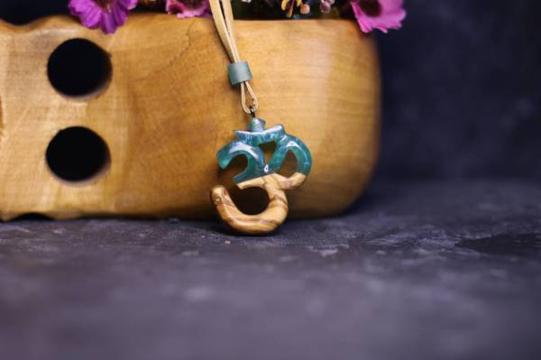 Om (AUM)