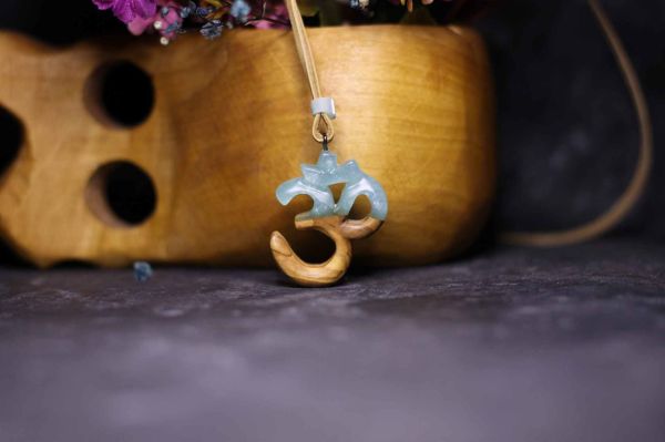 Om (AUM)
