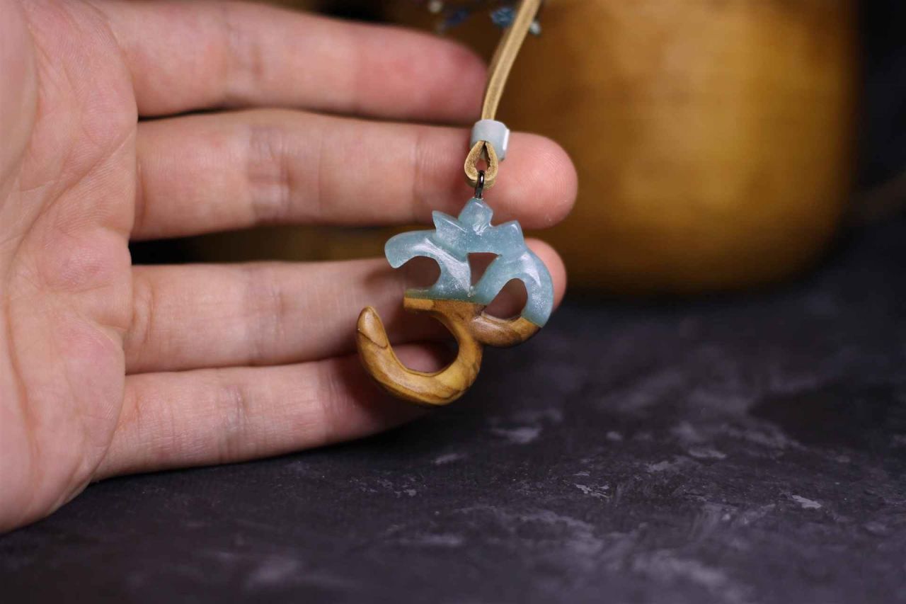 Om (AUM)