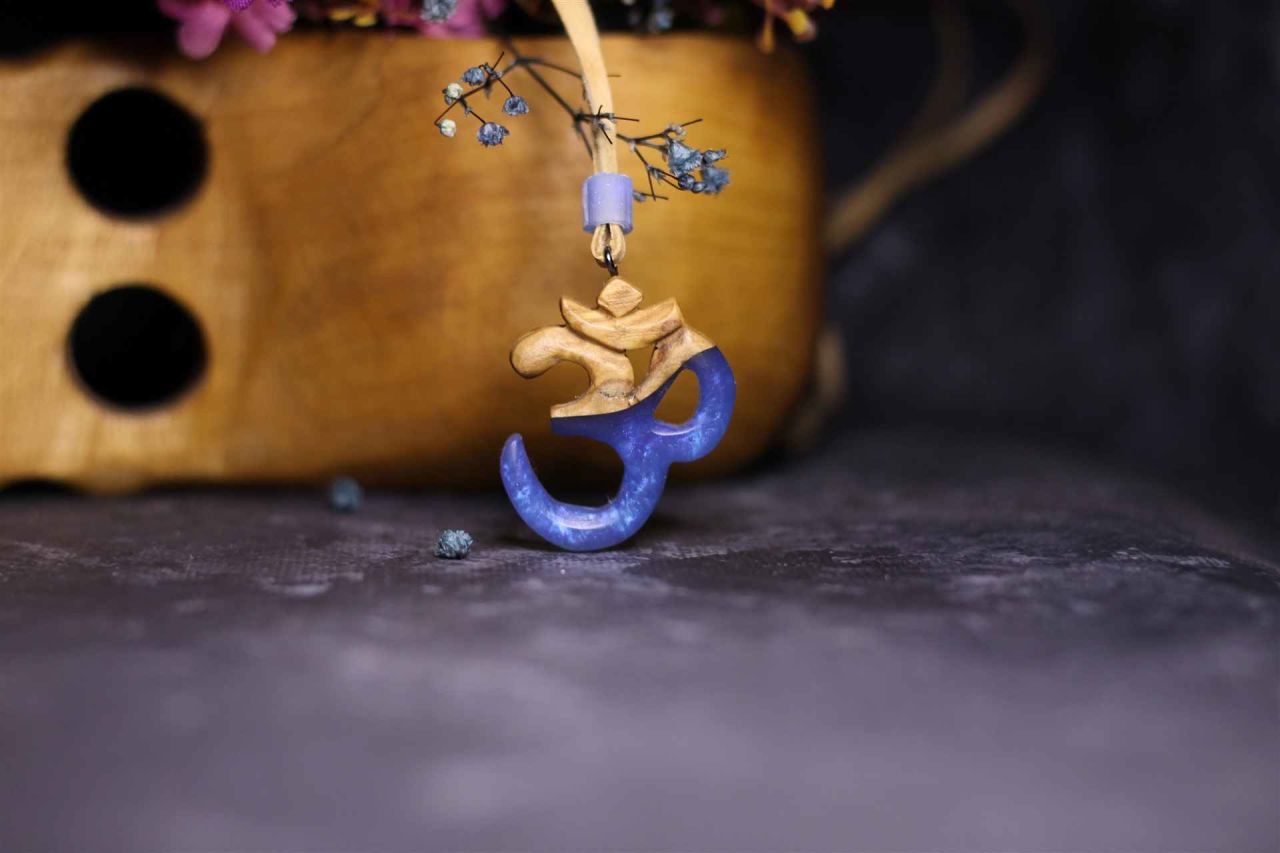 Om (AUM)