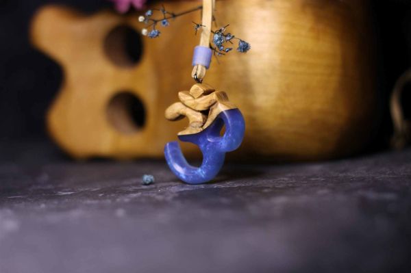 Om (AUM)