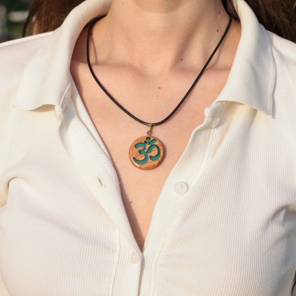 Om (Aum)